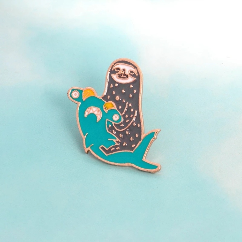 Sloth Family ! pins brooch - Picture 1 of 3
